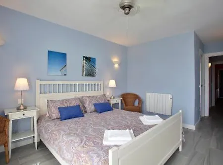 Hébergement de vacances Your Vacation Retreat Right On The *