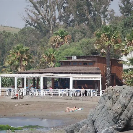 Hébergement de vacances Your Vacation Retreat Right On The *