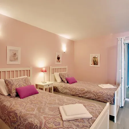 Hébergement de vacances Your Vacation Retreat Right On The *
