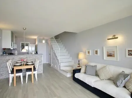 Your Vacation Retreat Right On The Casares