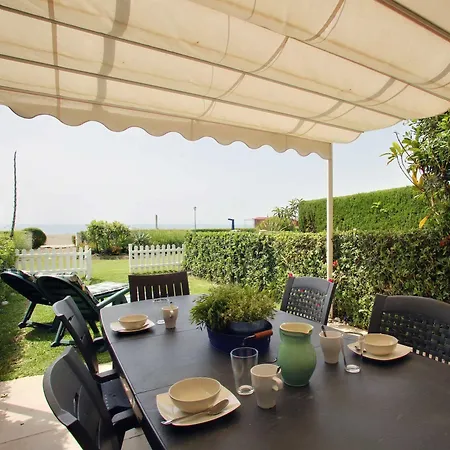 Your Vacation Retreat Right On The Holiday home *