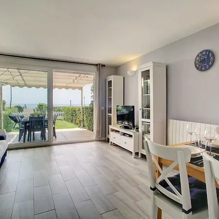 Your Vacation Retreat Right On The * Casares